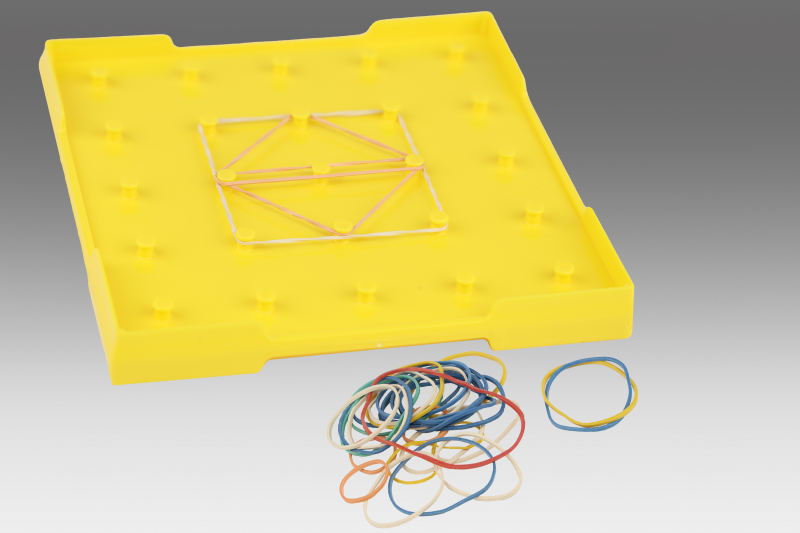 Geoboard small double sided yellow