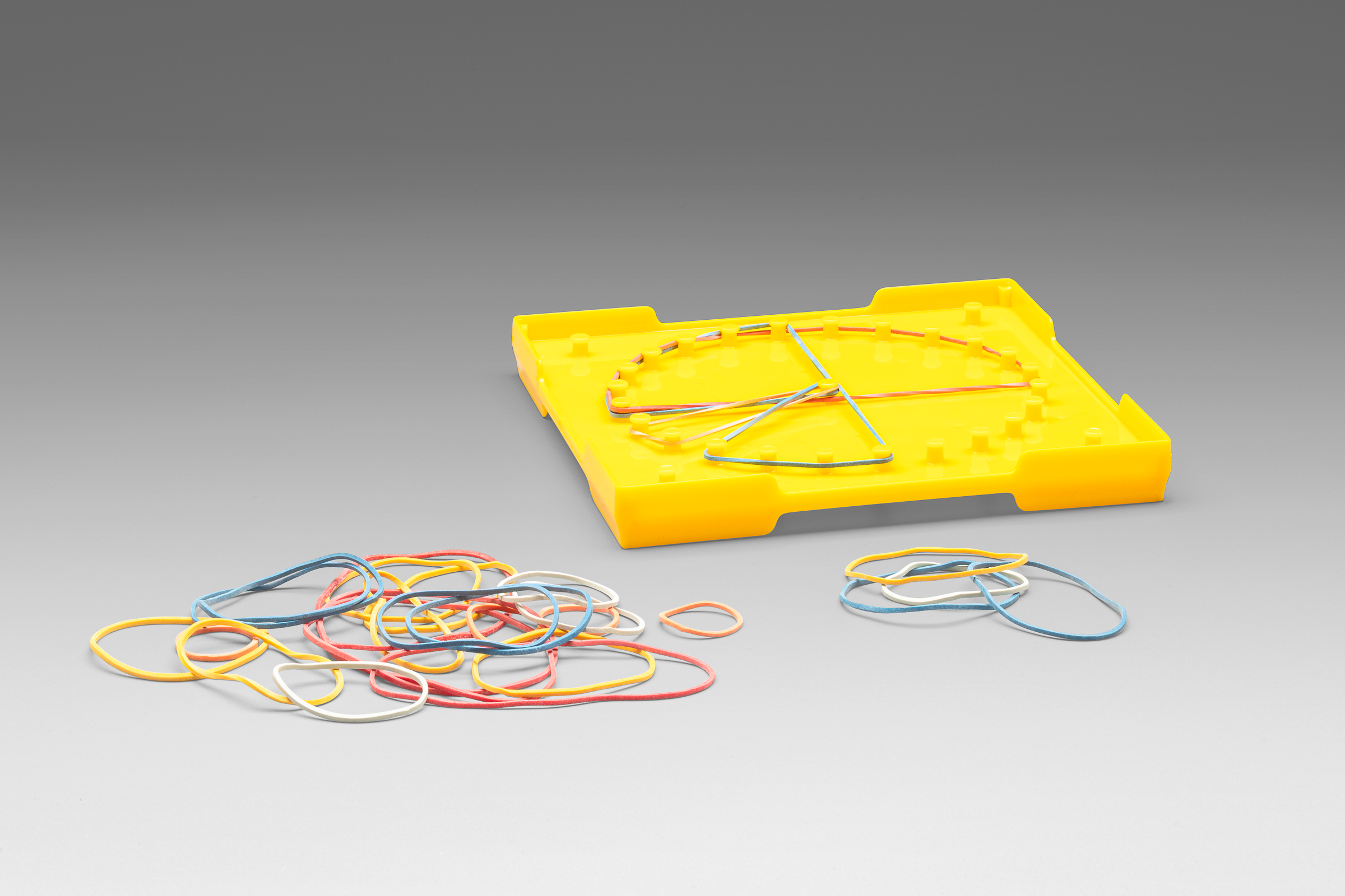 Geoboard small double sided yellow 